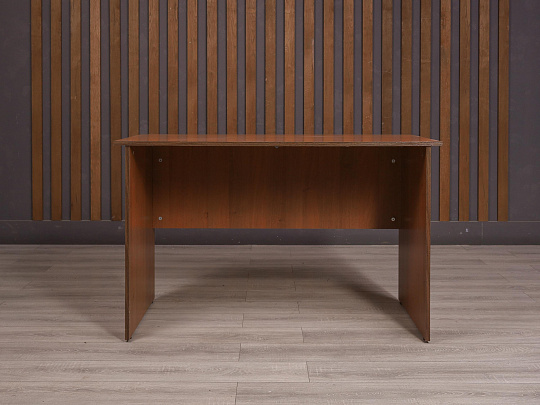 Стол прямоугольный ДСП Орех Россия