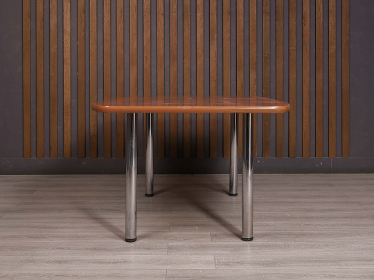 Стол прямоугольный ДСП Орех Россия