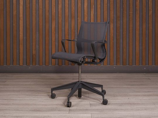 Офисное кресло Herman Miller Ткань Темно-серый США