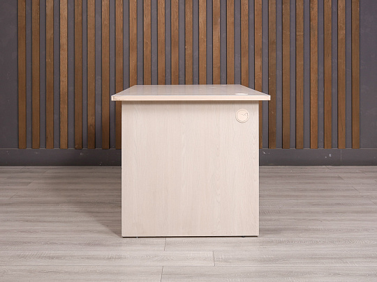 Стол прямоугольный ДСП Дуб Россия