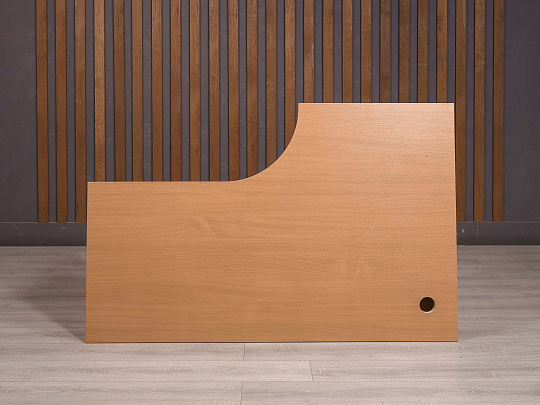 Стол эргономичный ДСП Клен Россия