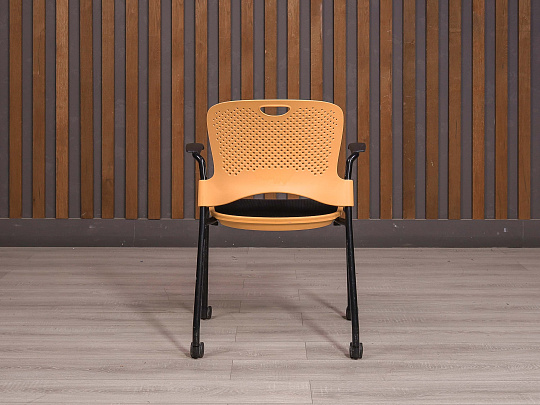 Офисный стул Herman Miller Пластик Жёлтый США