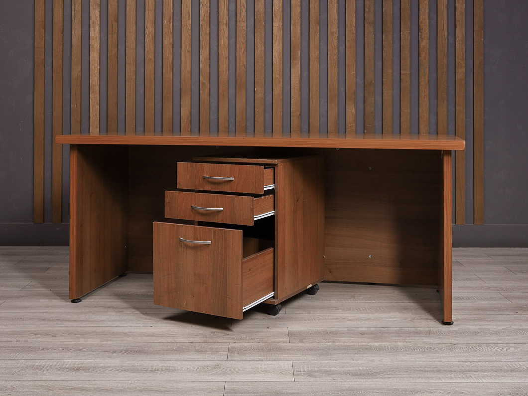 Стол руководителя ДСП Орех Россия (1351-11085)