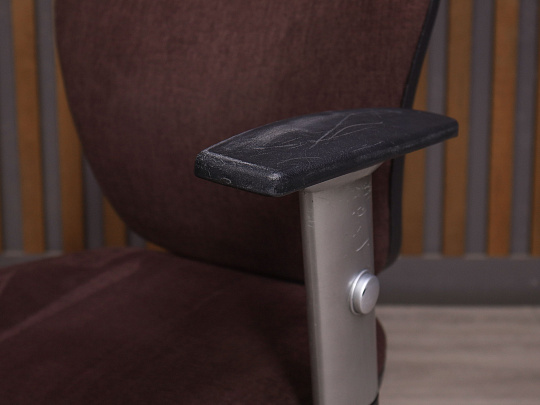 Офисное кресло Ткань Коричневый Россия