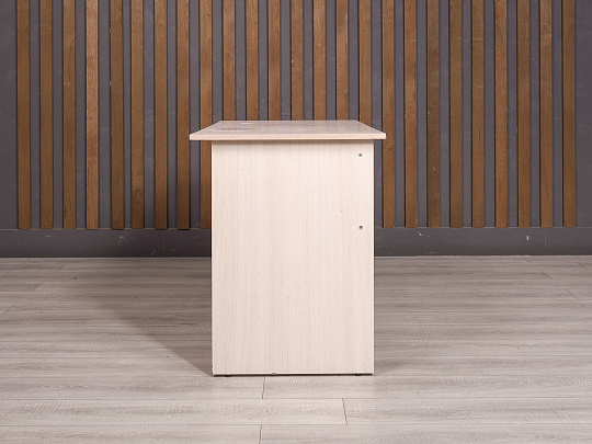 Стол прямоугольный ДСП Дуб Россия