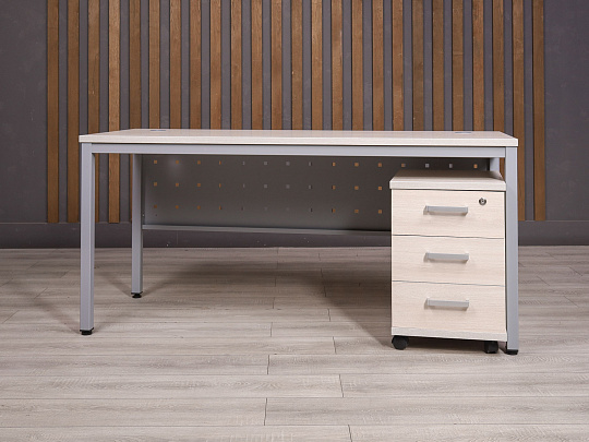 Стол с тумбой ДСП Дуб Россия