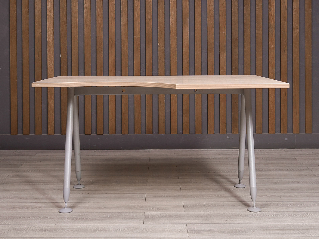 Стол эргономичный ДСП Клен Россия (23257-20105)