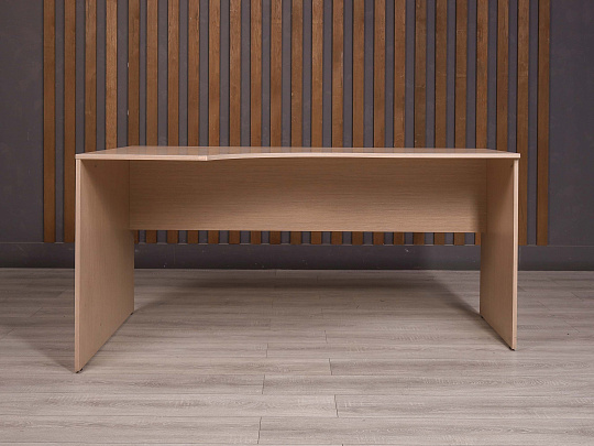 Стол эргономичный ДСП Клен Россия