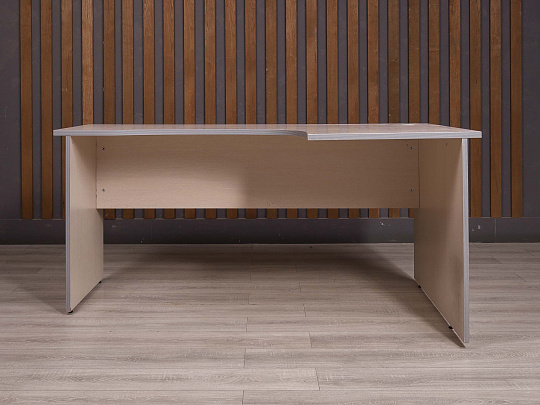 Стол эргономичный ДСП Дуб Россия