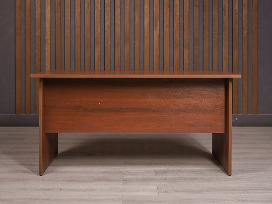 Стол прямоугольный ДСП Орех Россия