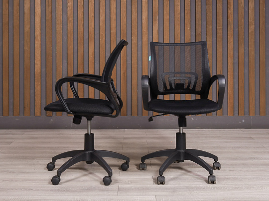 Офисное кресло Бюрократ Ткань Чёрный Россия