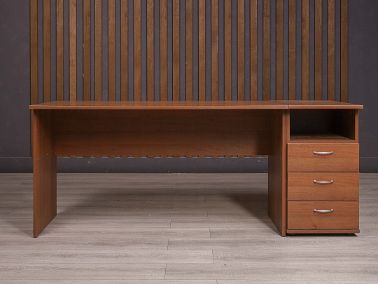 Стол с тумбой ДСП Орех Россия