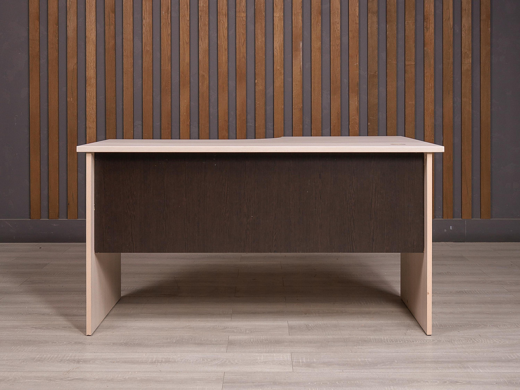 Стол эргономичный ДСП Дуб Россия (23256-18036)