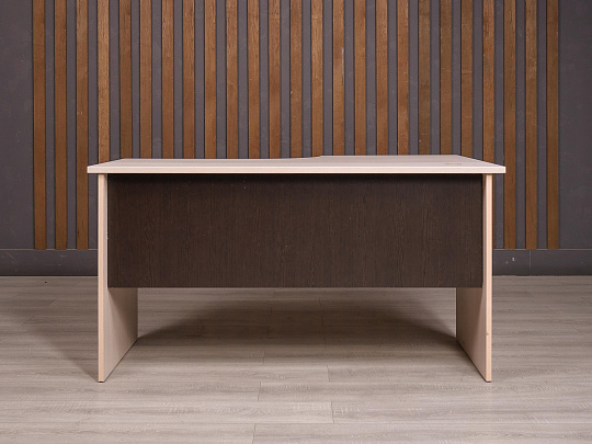 Стол эргономичный ДСП Дуб Россия