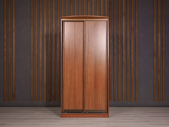 Шкаф для одежды ДСП Орех Россия