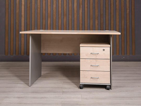 Стол с тумбой ДСП Дуб Россия