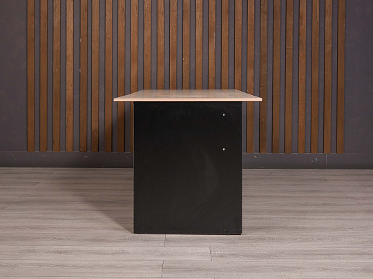 Стол прямоугольный ДСП Дуб Россия