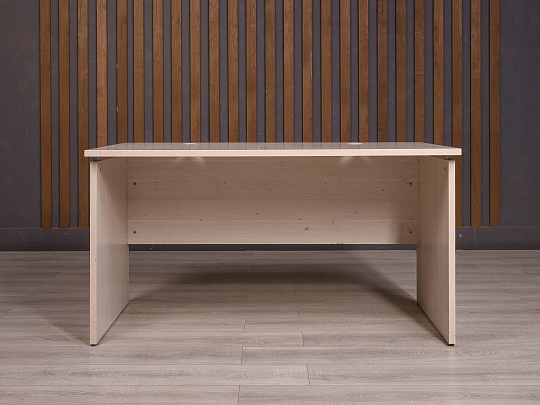 Стол прямоугольный ДСП Дуб Россия