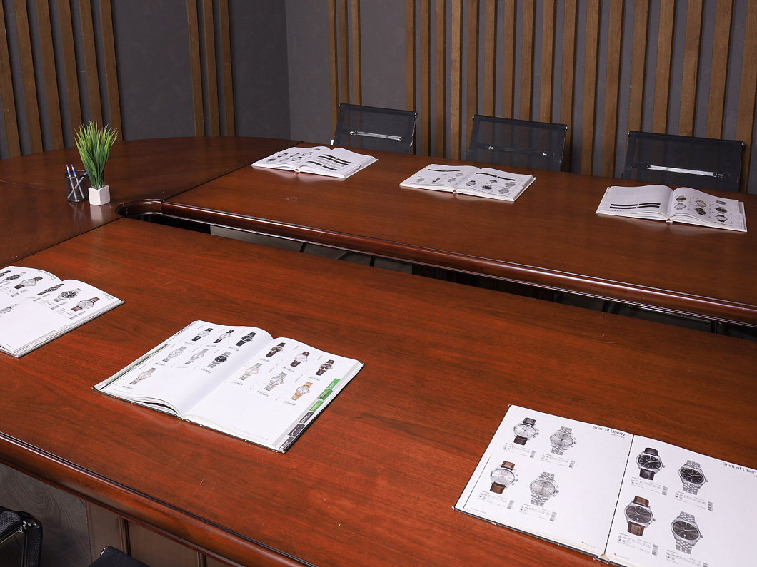 Стол для переговоров Harvard Шпон Орех Импорт (1251-11065)