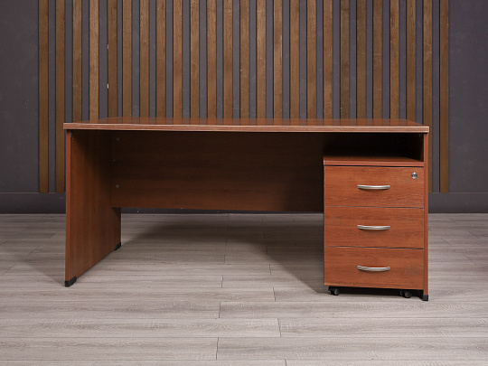 Стол с тумбой ДСП Орех Россия