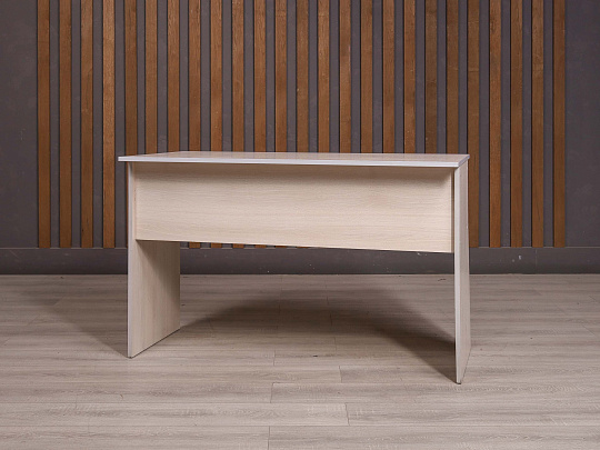 Стол прямоугольный ДСП Дуб Россия