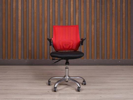 Офисное кресло ДЭФО Ткань Красный Россия
