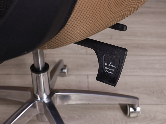 Кресло руководителя Ткань Коричневый Россия