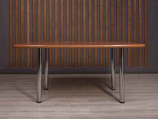 Стол прямоугольный ДСП Орех Россия