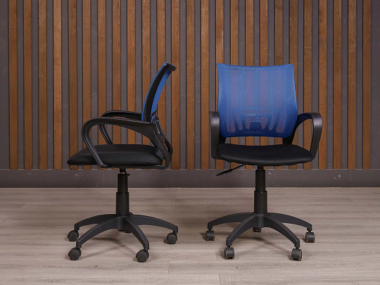 Офисное кресло Бюрократ Ткань Синий Россия