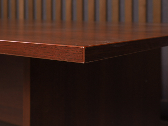 Стол для переговоров ДСП Орех Россия