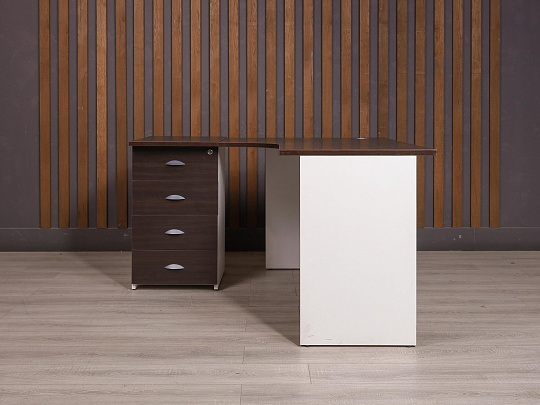 Стол с тумбой ДСП Венге Россия