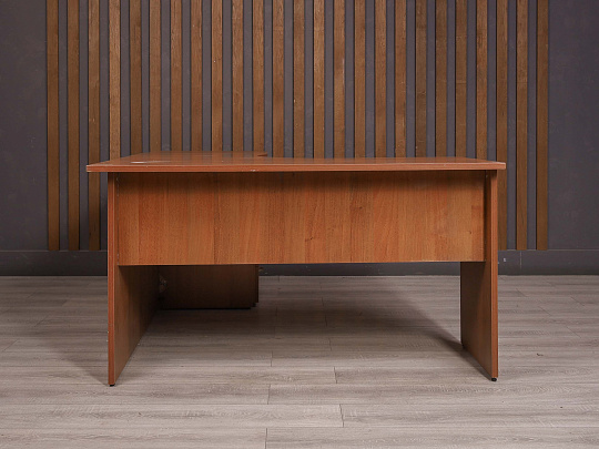 Стол с тумбой ДСП Орех Россия