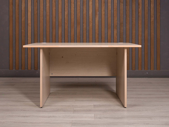 Стол прямоугольный ДСП Дуб Россия