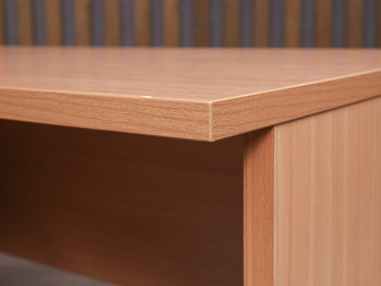 Стол с тумбой ДСП Клен Россия