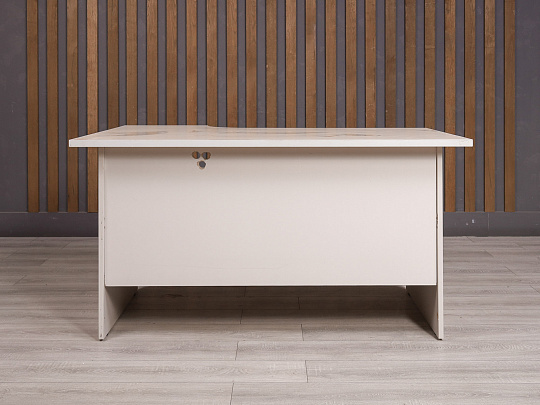 Стол эргономичный ДСП Дуб Россия