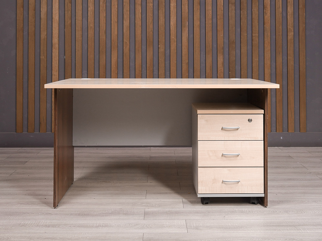 Стол с тумбой ДСП Дуб Россия (21561-24035)