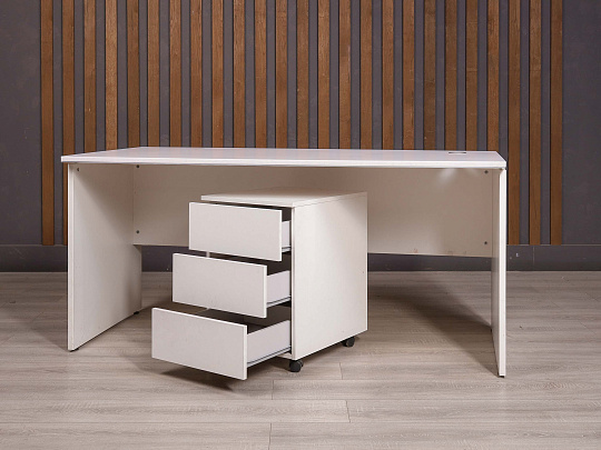 Стол с тумбой ДСП Белый Россия