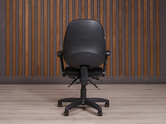 Офисное кресло Ткань Чёрный Россия