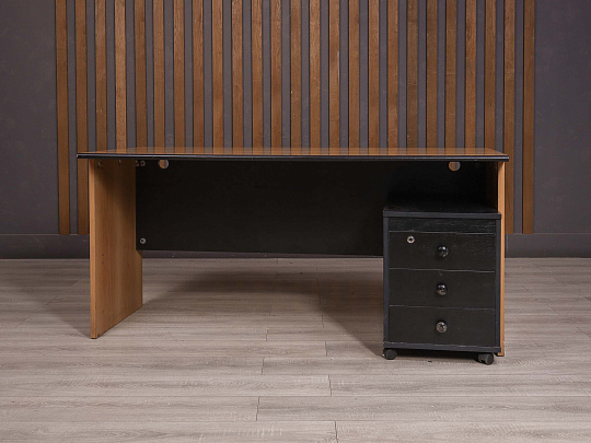 Стол с тумбой ДСП Чёрный Россия