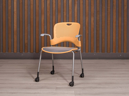 Офисный стул Herman Miller Пластик Жёлтый США