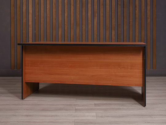 Стол прямоугольный ДСП Орех Россия