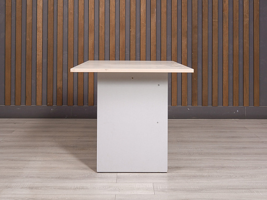 Стол прямоугольный ДСП Дуб Россия