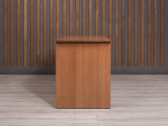 Стол прямоугольный ДСП Орех Россия