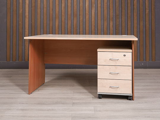 Стол с тумбой ДСП Дуб Россия