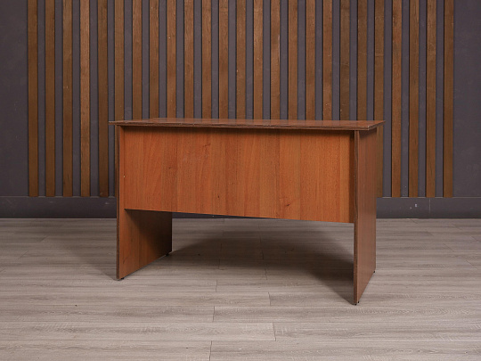 Стол прямоугольный ДСП Орех Россия