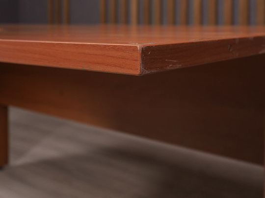 Стол эргономичный ДСП Орех Россия