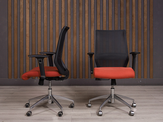 Офисное кресло Ткань Красный Россия