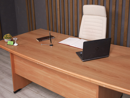 Стол руководителя ДСП Орех Россия