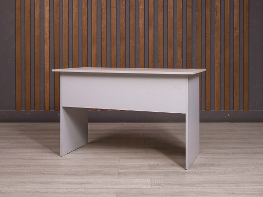 Стол прямоугольный ДСП Дуб Россия