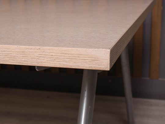 Стол для переговоров ДСП Ясень шимо Россия